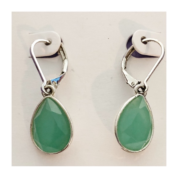 NWOT MARLYN SCHIFF Silver Tone Jade Tone Resin Gem Drop Earrings - Picture 4 of 8